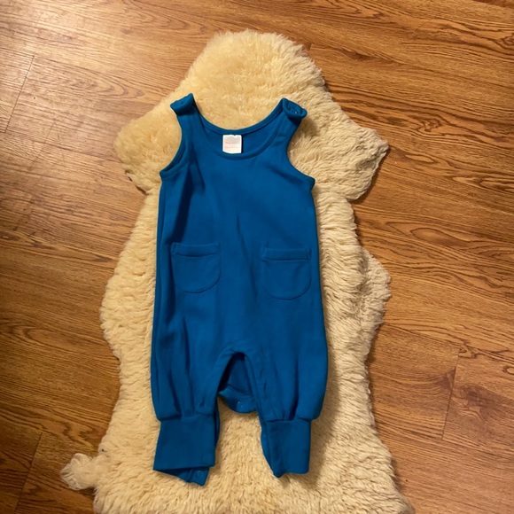 6-12M Hanna Andersson jumper w/ hoodie